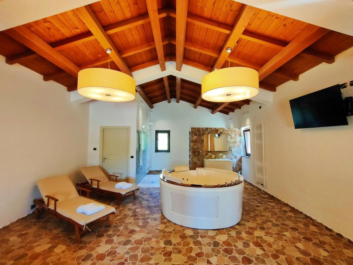 Agriturismo Borgo Biaia Camporgiano Exteriör bild