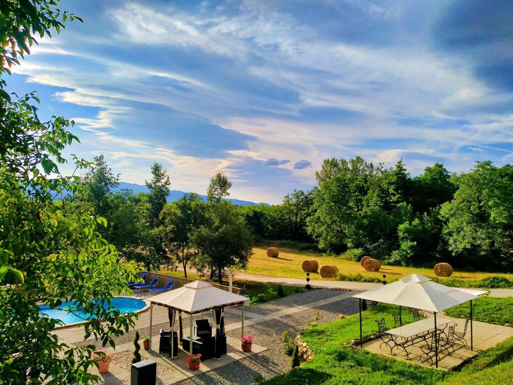 Agriturismo Borgo Biaia Camporgiano Exteriör bild