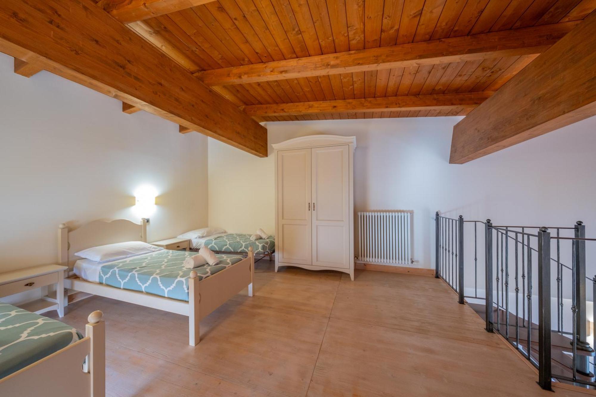 Agriturismo Borgo Biaia Camporgiano Exteriör bild