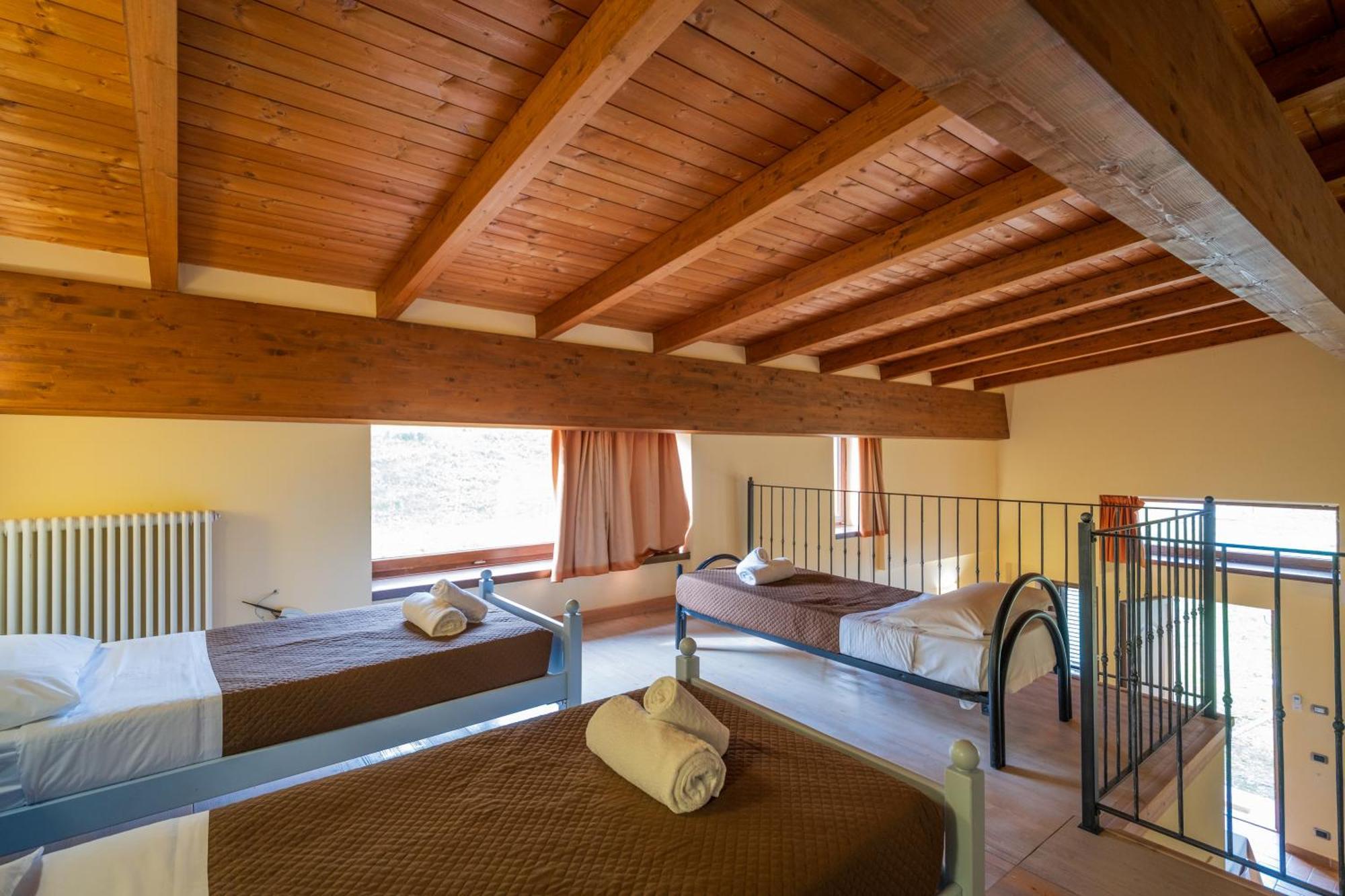 Agriturismo Borgo Biaia Camporgiano Exteriör bild