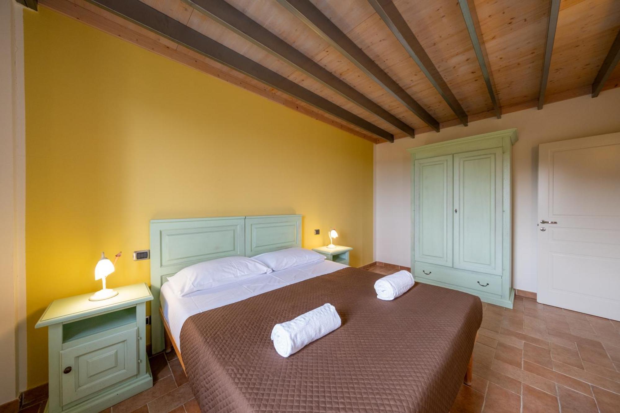 Agriturismo Borgo Biaia Camporgiano Exteriör bild