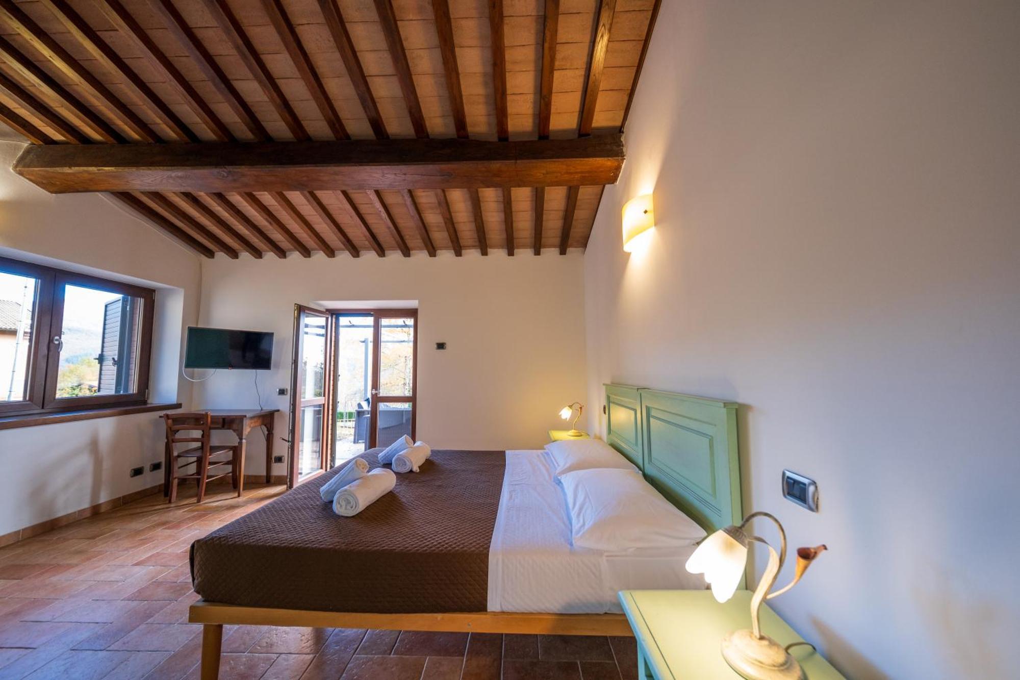 Agriturismo Borgo Biaia Camporgiano Exteriör bild