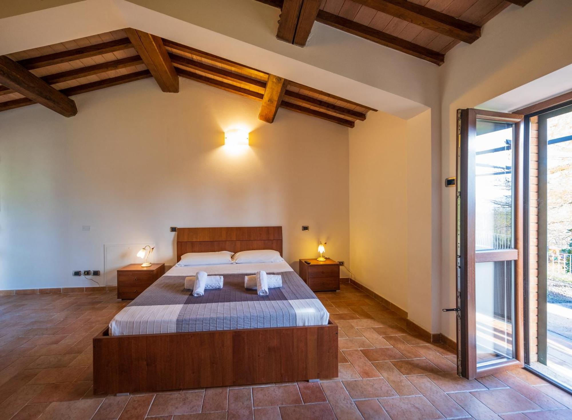Agriturismo Borgo Biaia Camporgiano Exteriör bild